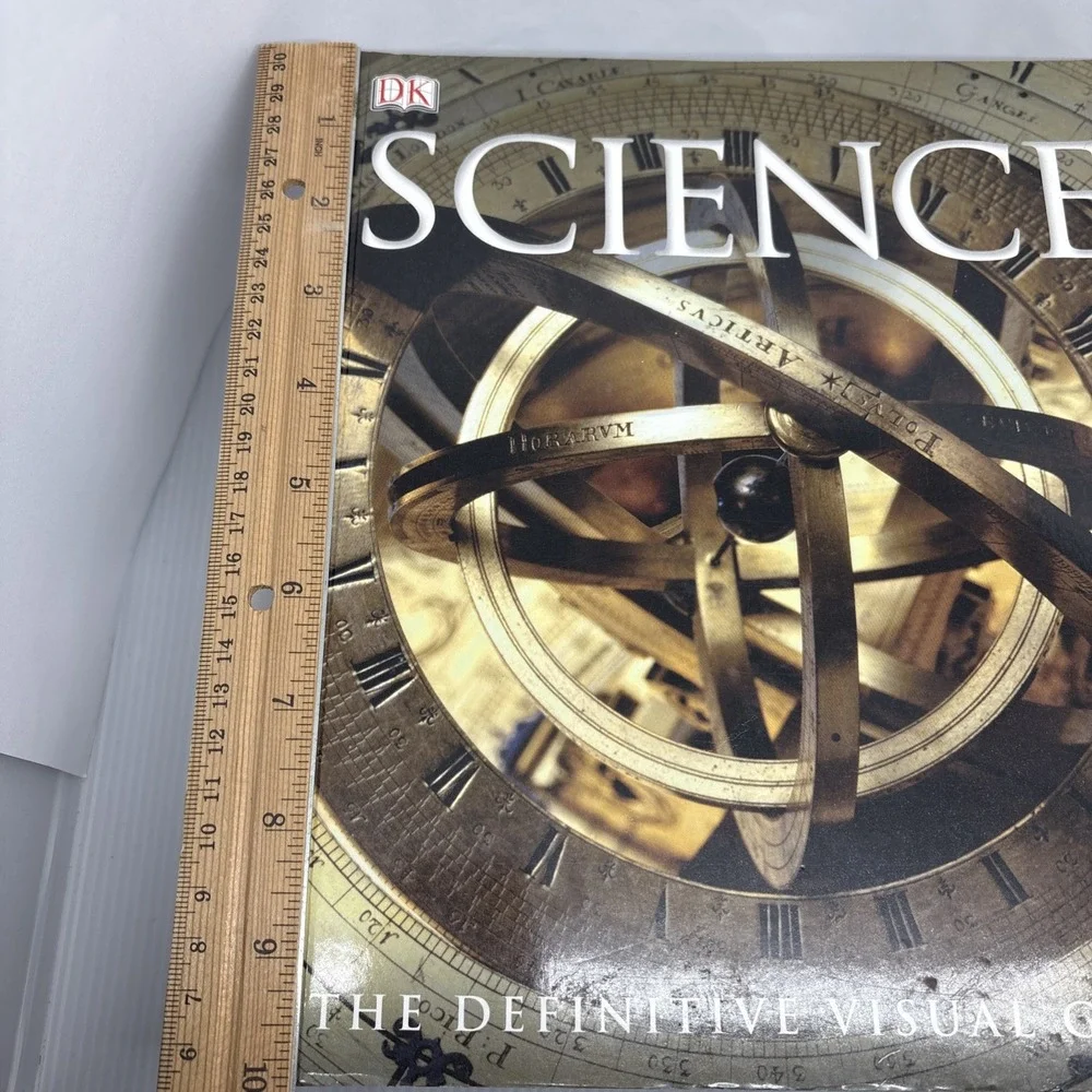 SCIENCE: THE DEFINITIVE VISUAL GUIDE By Robert Dinwiddie & Giles Sparrow **NEW**